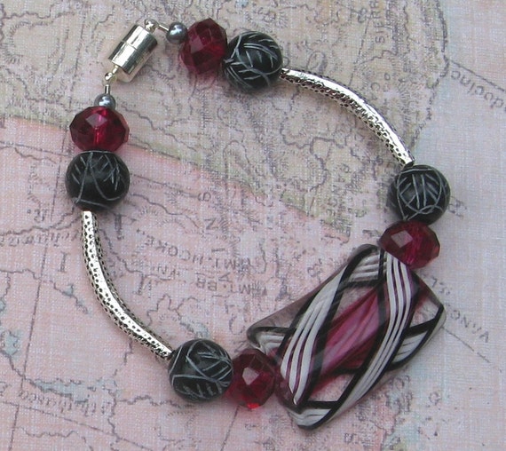 Beaded Bracelet with Carved Tribal Stone Beads