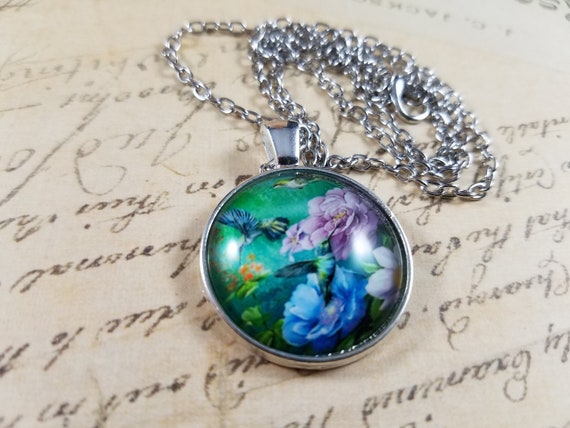 Hummingbirds Pendant Necklace