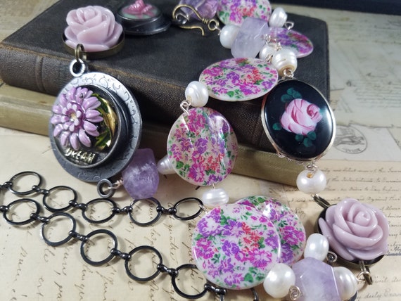 Dream Assemblage Necklace; Lariat Necklace; Lavendar Floral Long Pendant Lariat Necklace; Resin Art Statement Necklace; Resin Art Pendant