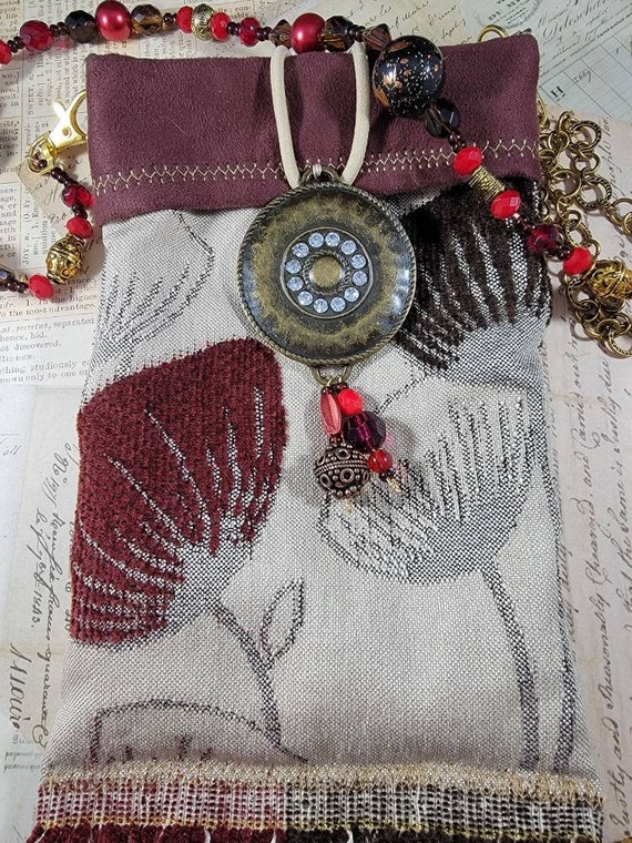 Poppies Print Tapestry Cell Phone Cross Body Pouch