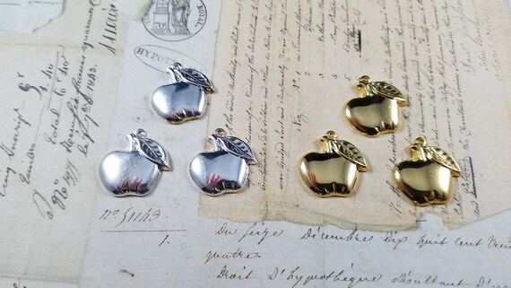 Teacher's Apple Charms pack of 3