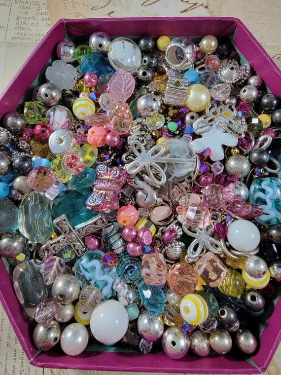 200 mixed beads lot jewelry making mix variety bead supplies Read  Description