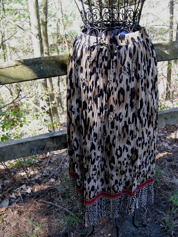 Wild Beauty Leopard Print Vintage Alfred Dunner Long Skirt Size 8