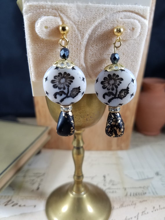 Black and White Floral Drop Earrings; Black and White Daisy Boho Earrings; Czech Glass Flower Earrings; Black and Gold Floral Drop Earrings