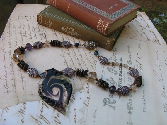 Swirl Glass Chocker Necklace