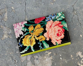 Ukraina Haftowana kopertówka Torebka wieczorowa Mała torebka w kwiaty Niepowtarzalny prezent dla niej Torebki designerskie Akcesoria Prezenty dla niej