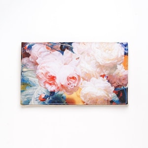 Pequeño monedero floral Estampado de flores Bolso de mujer Clutch beige nupcial Bolso de noche artístico Bolsos de diseñador Regalo único para ella Hecho en Ucrania