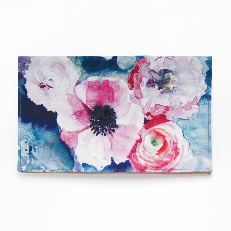 Bolso de noche rosa Bolso pequeño floral Clutch tipo sobre Estampado de flores Bolsos azules de diseñador Hecho en Ucrania Regalos para ella Regalo para amantes del arte imagen 2