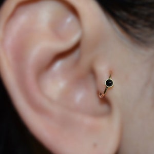 Tragus Earring 20g - Gold Nose Ring - 2mm Onyx Tragus Hoop - Forward Helix Earring - Cartilage Earring - Rook Piercing - Conch Earring