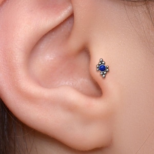 Lapislázuli Labret Stud Titanio - Pendiente Tragus - Perforación de caracola - Joyería Tragus - Stud de hélice delantera - Joyería perforadora de cartílago