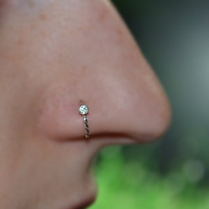 Silber Ring Hoop - Nasenstecker - Klare 2mm CZ Tragus Ohrring Hoop - Knorpel Hoop Ohrring - Daith Ohrring - 16g Rook - Conch Piercing