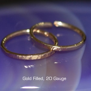 Kleiner Gehämmerter Nasenring - Gold Nasenstecker - Knorpelohrring - Tragus Ohrring - Daith Ring - Helix Hoop - Nasenpiercing 20g
