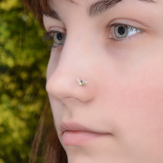 Nose piercing store stud clear