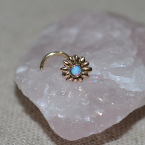 Opal Nose Stud - Gold Flower Nose Ring 16 gauge - Tragus Earring - Cartilage Earring - Forward Helix Earring - Nose Screw - Nose Piercing