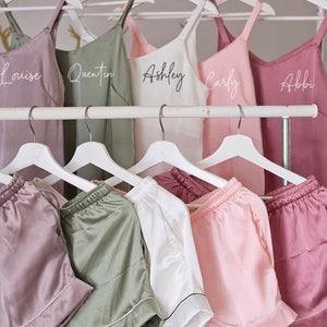 Conjunto de pijama de satén con tirantes para damas de honor, conjunto de camisola, conjunto de lencería nupcial blanca, conjunto de pantalones cortos de satén, conjunto de camisola, pijama de novia