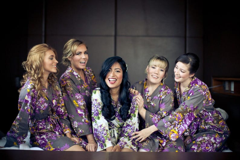 Brautparty Roben. Kimono Robe aus weicher Baumwolle, wird mit jeder Wäsche weicher. Brautjungfer Roben in allen Größen und Farben erhältlich. Bild 1