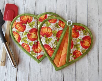 Handmade Pumpkin Potholders, Set of 2: Fall Autumn Quilted Pot Holders, Heart Oven Mitts! Thanksgiving Hostess Gift!
