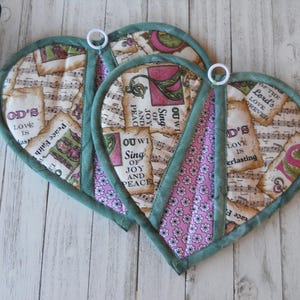 Set of 2 Quilted Heart Potholders, Religious Song Print, Christian Kitchen Decor