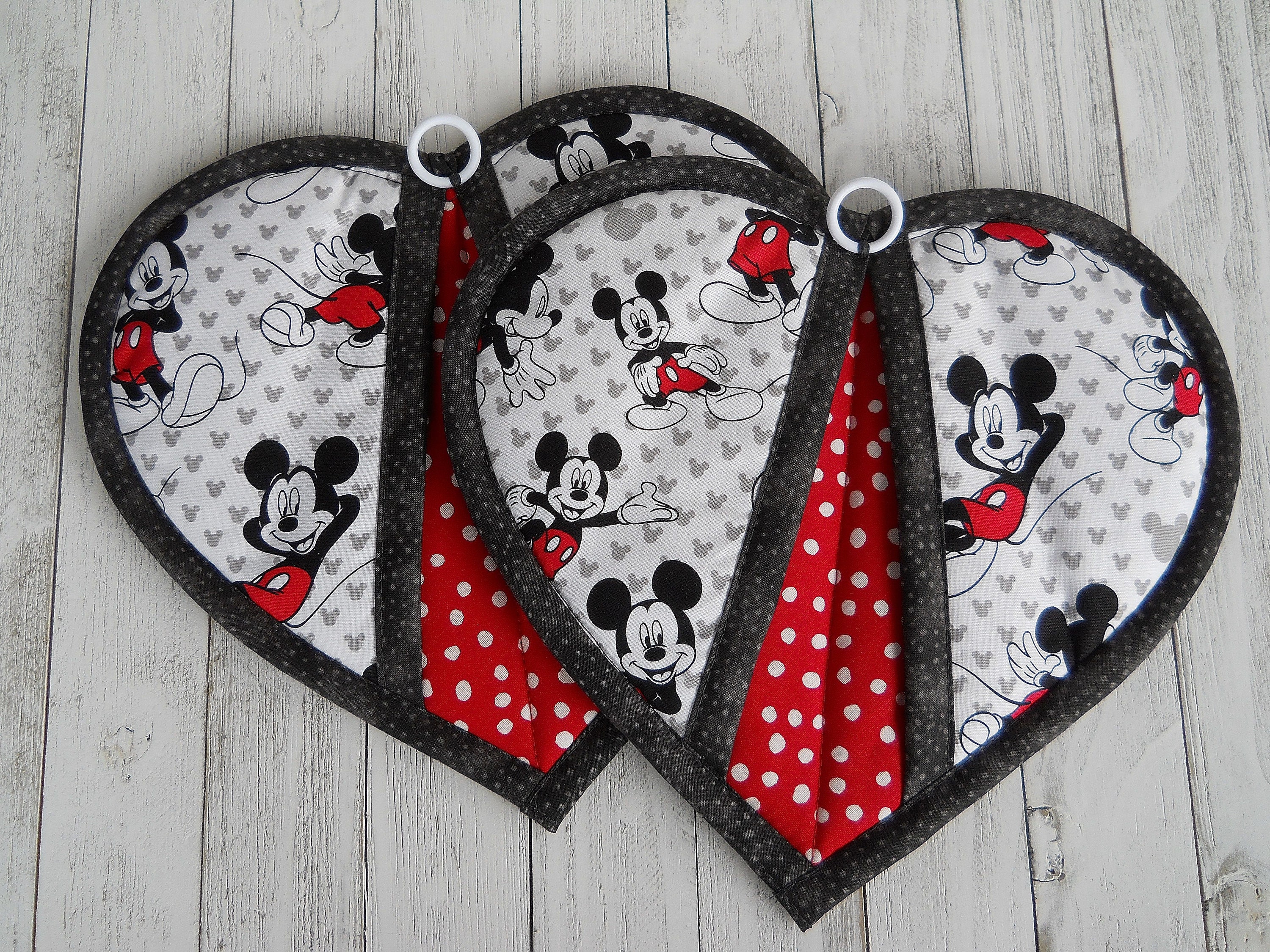 Handmade Pot Holders Trivets Hotpads, Set of 2: Christmas Kitty Cat Heart  Oven Mitts, Quilted Potholders With Pockets, Holiday Gift 