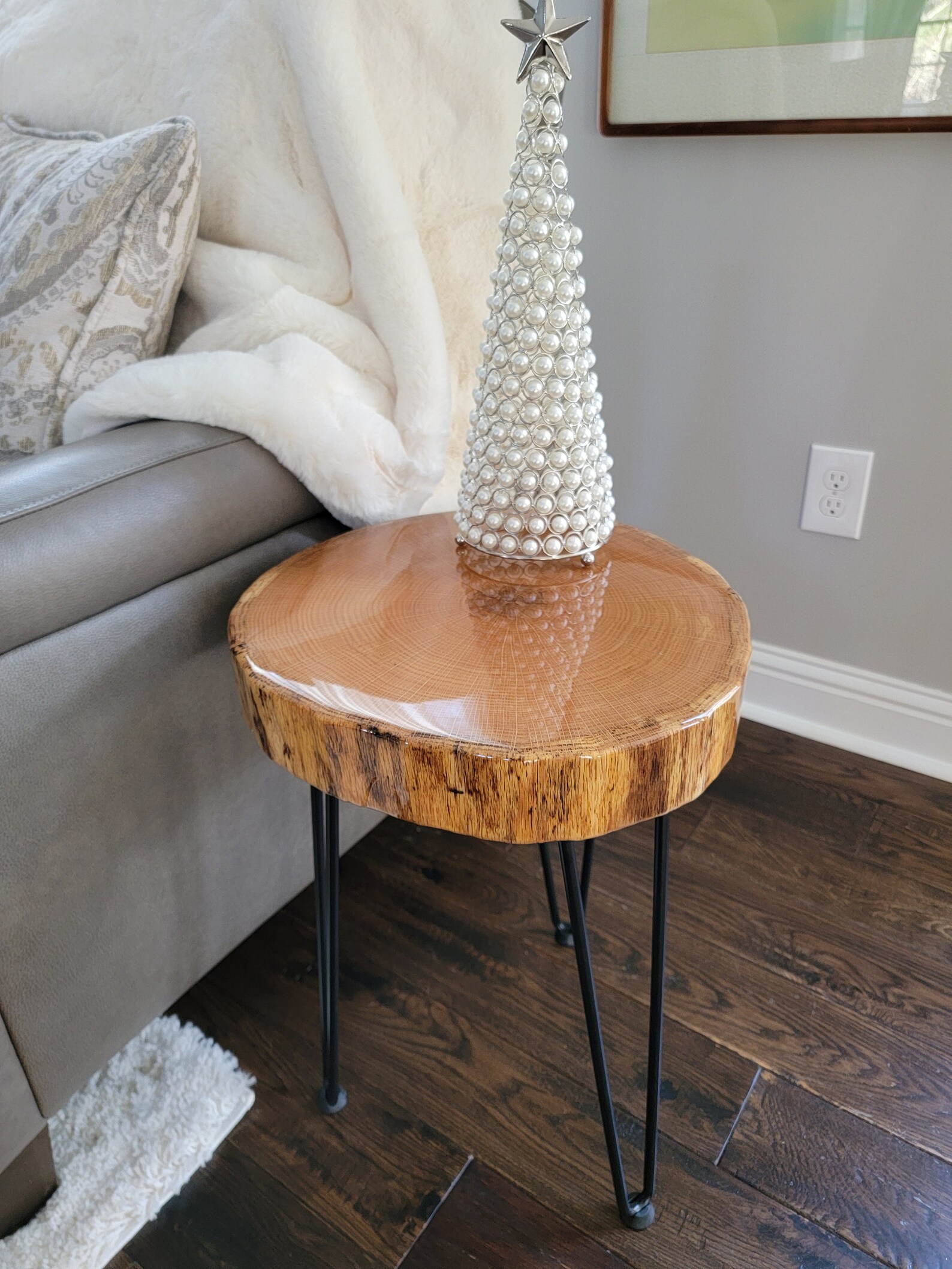 Wood Slice End Table Live Edge Wood End Table Hairpin Legs Etsy