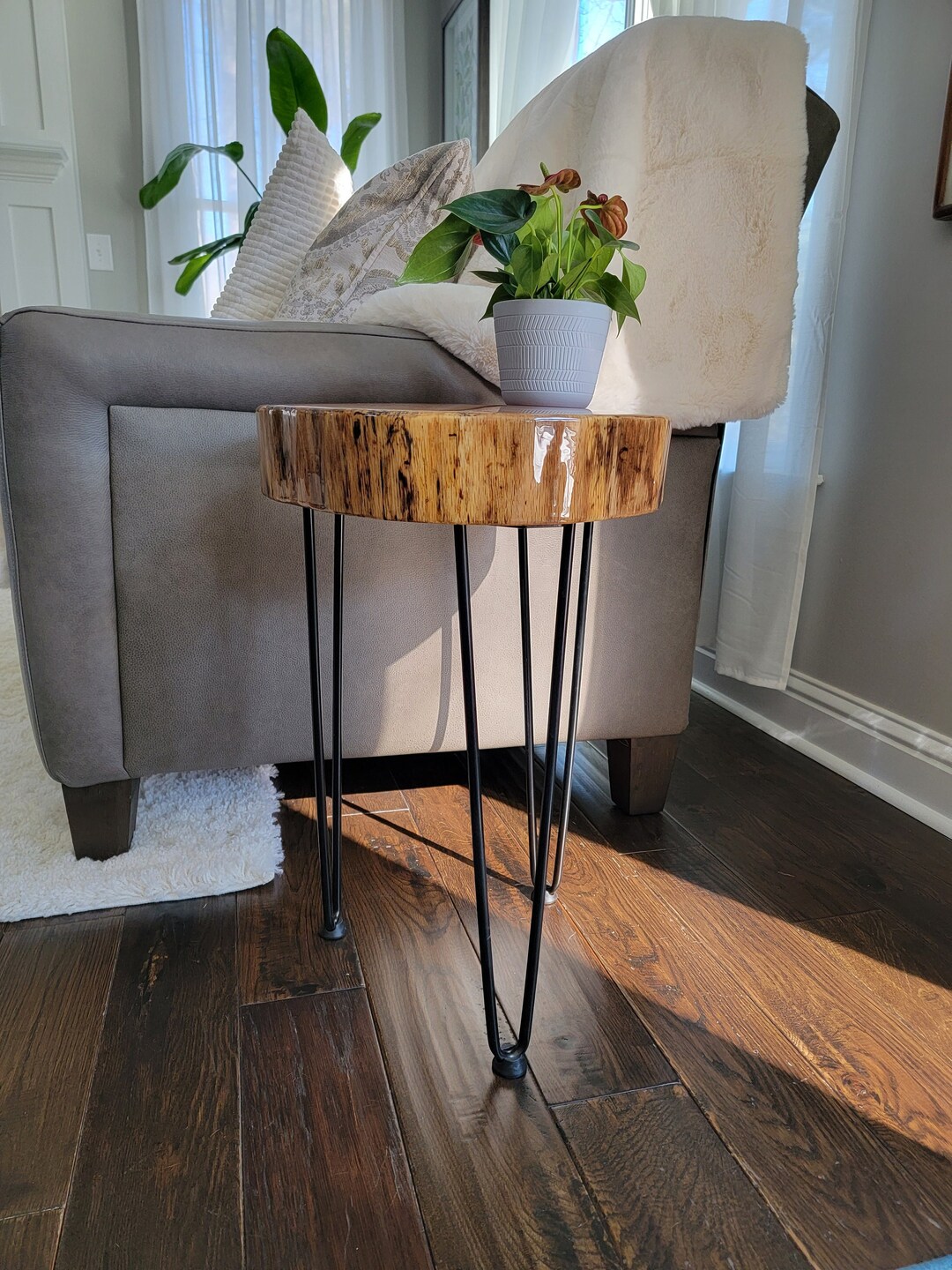 Wood Slice End Table Live Edge Wood End Table Hairpin Legs Etsy