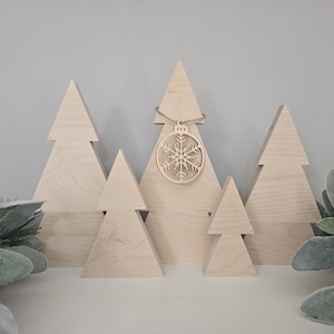 Wood Christmas Tree, Set of 5, With Ornament, Solid Wood Christmas Tree, Holiday Decor, Rustic Farmhouse , Wood Decor, with Ornament