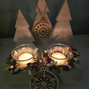 Yule Log, Pine log Candle With 2 Glass Holders and Pip Berry Rings, Holiday Log Candle, With Ornament, Yule Log Centerpiece, Holiday log