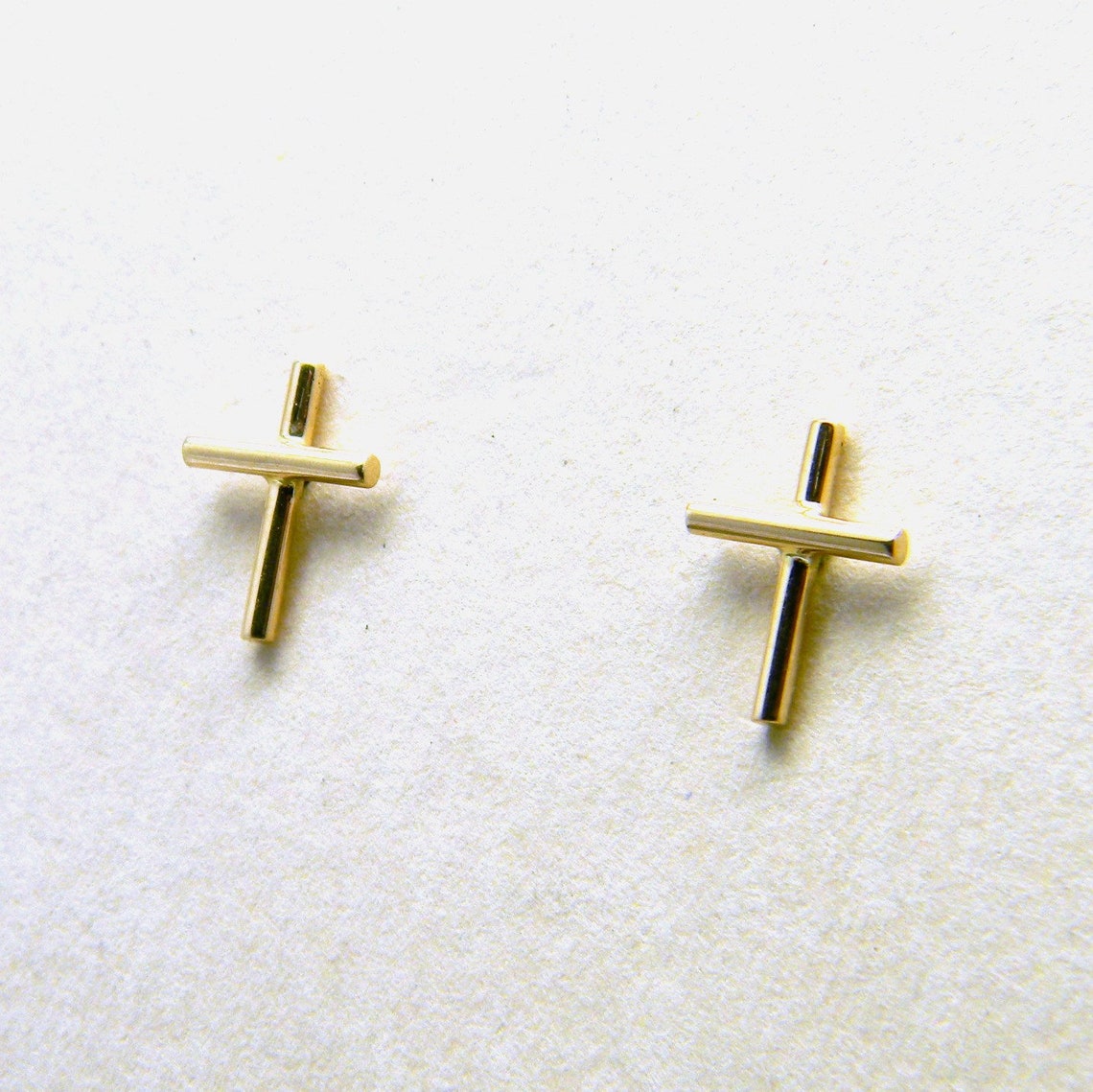 9ct Yellow Gold Solid Cross Stud Earrings