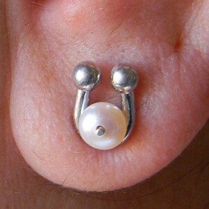 Modern horse shoe sterling silver natural fresh water 5mm pearl rhodium plated stud earrings