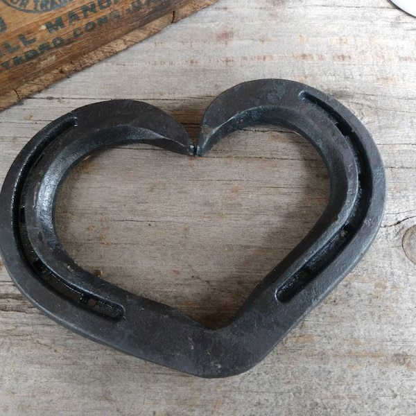 Horseshoe heart trivet  / wall hanger