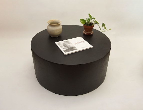 Modern round on sale black coffee table
