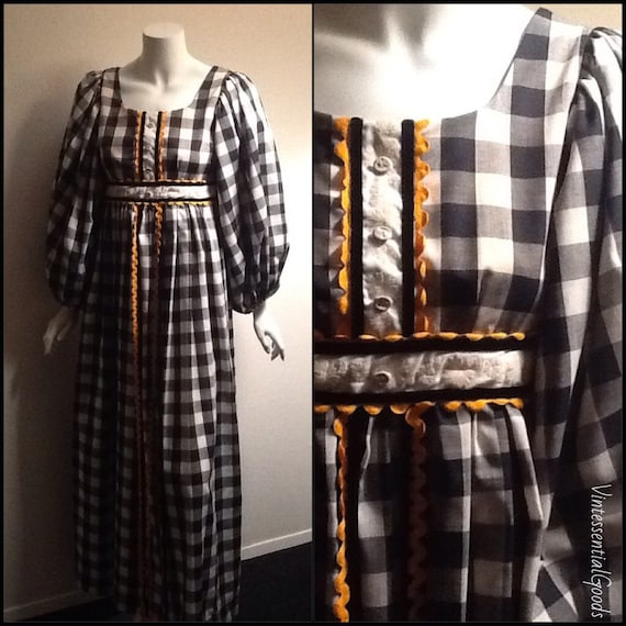 Vintage Gingham Dress / Checkered Dress / Black an