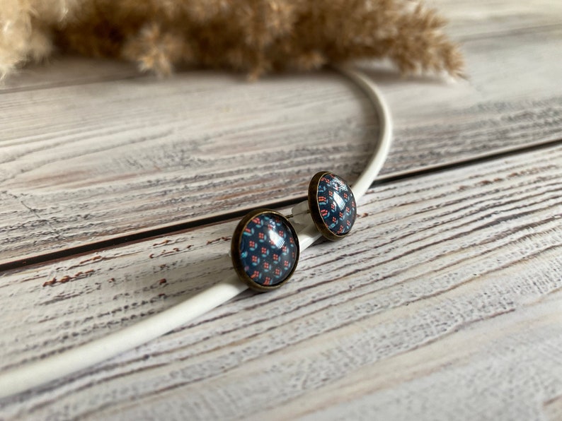 Earrings floral pattern, dark blue, bronze frame image 2