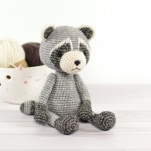 Amigurumi Raccoon Crochet Pattern and Tutorial - DIY Stuffed Animal