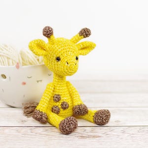 Giraffe Crochet Pattern - Amigurumi Stuffed Animal Pattern and Tutorial
