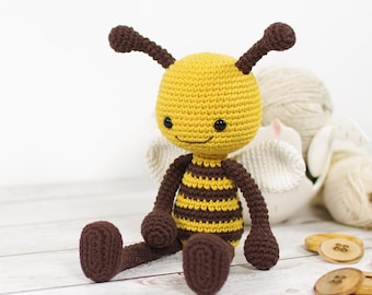 Amigurumi Bee Crochet Pattern - Beginner-Friendly DIY Stuffed Animal Tutorial (PDF in English)
