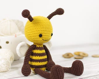 Crochet Bee Pattern - Amigurumi Bumble Bee Pattern - DIY Stuffed Animal Tutorial - (PDF in English)