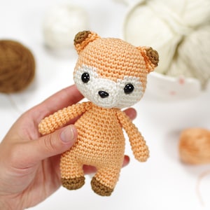 Fox Crochet Pattern - Beginner Friendly Amigurumi Pattern and Tutorial - DIY Plushie