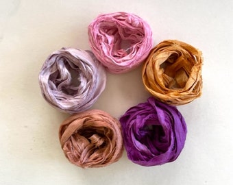 Echantillonneur en soie de sari 5 couleurs - Ruban de sari en soie recyclée - 5 couleurs d'iris, 2 mètres chacun, 10 mètres au total