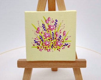 Miniatura de pintura acrílica floral, pequeño lienzo, rosa y crema
