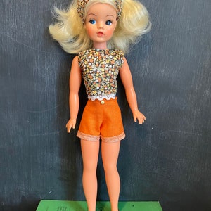 Orange shorts for Sindy. Adult collectors only. image 2