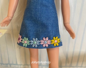 Daisy Chain Skirt for Sindy and Fleur.