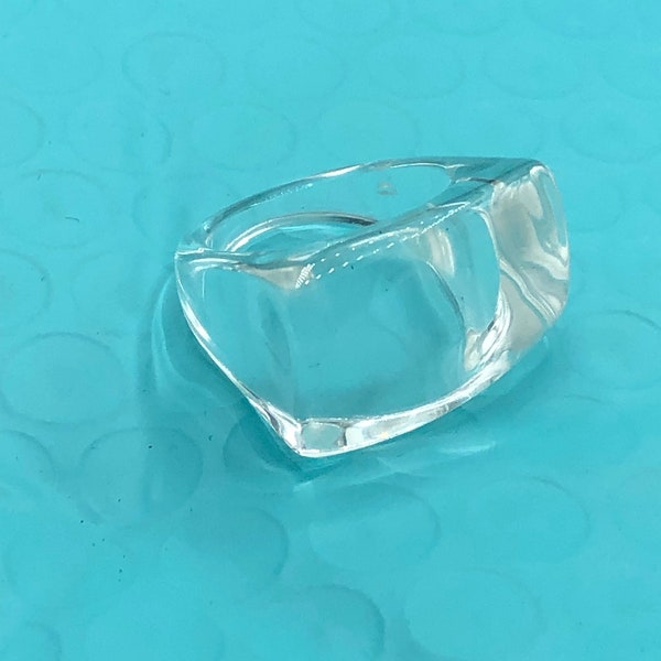 Stylish Clear Resin Ring Size 7.5 Acrylic Ring Chunky Ring Transparent Ring Lucite Polyresin Ring