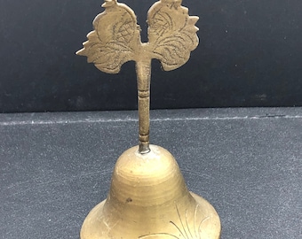 Campana de mano de latón vintage decoración del hogar Alter Bell Bellotas