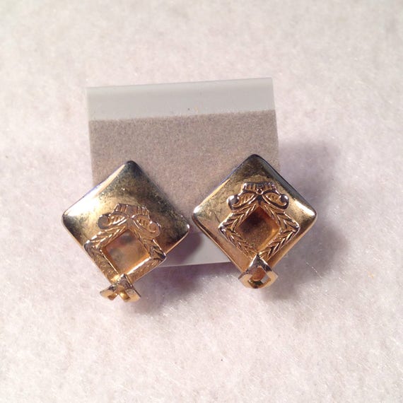 Vintage Signed Alice Signed Screw On Gold Earring… - image 4