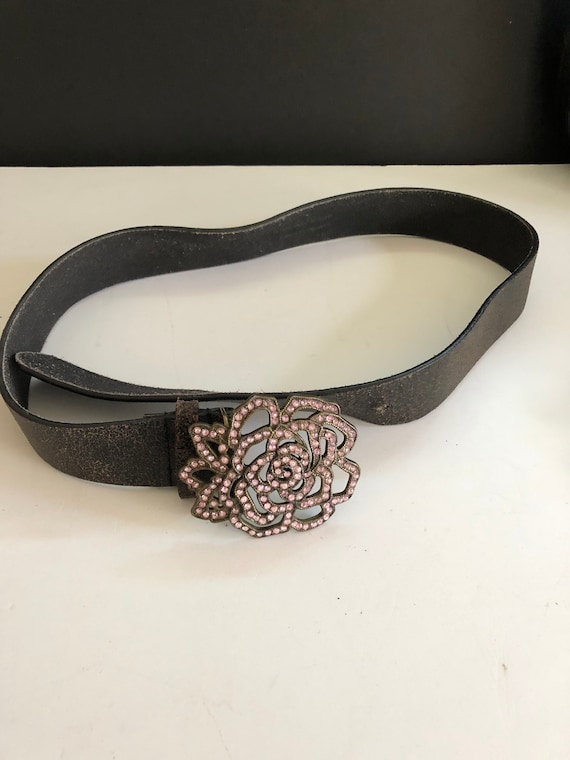 Pink Rose -  Metal Buckle Black Leather Belt - Rockmount Black Tooled Leather Belts with Pink Roses main image 4