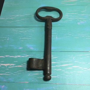 Large Iron, Cast Iron Key, Antique Key, Rustic Key, Primitive Key, Extra Large Key, Key, Metal Key Church Key Jailer Key