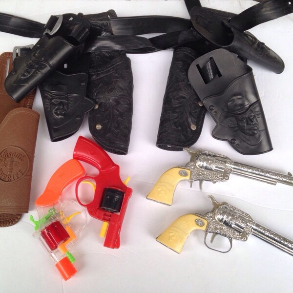 Lot of Vintage Capguns Holsters