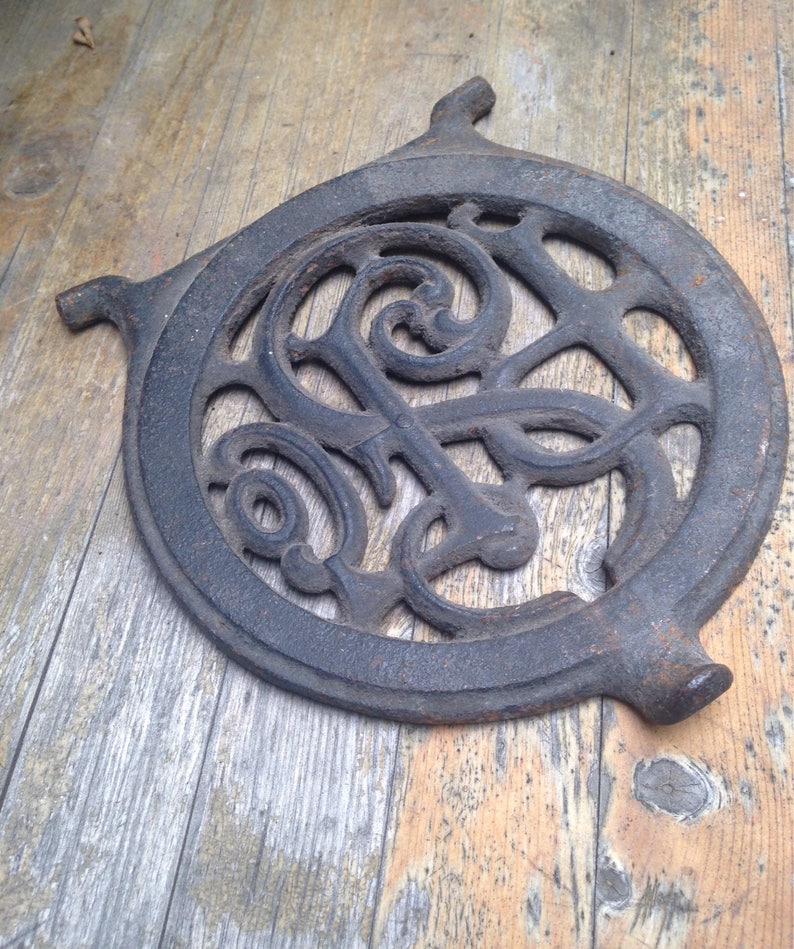Vintage 1920s Cast Iron Trivet Hot Plate Pan Stove Plate Etsy