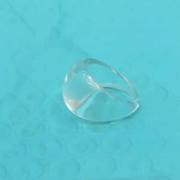 Stylish Clear Resin Ring Size 6.5 Acrylic Ring Chunky Ring Transparent Ring Lucite Polyresin Ring